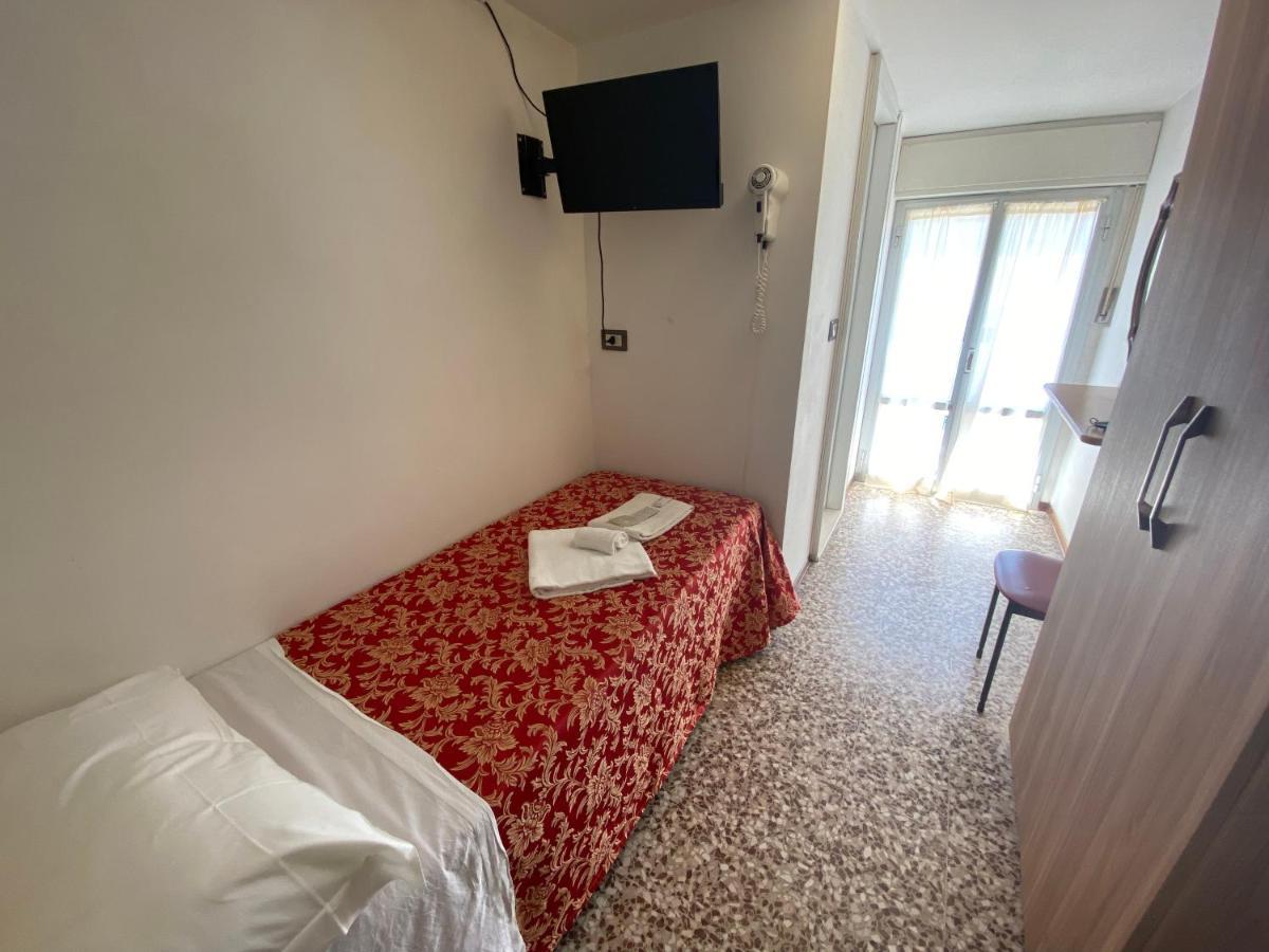 Hotel Nanni Garni Ρίμινι Εξωτερικό φωτογραφία
