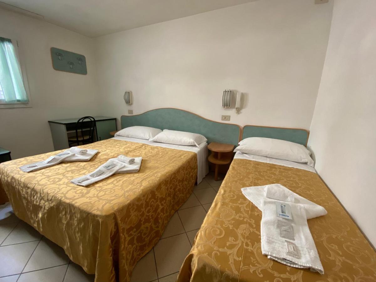 Hotel Nanni Garni Ρίμινι Εξωτερικό φωτογραφία