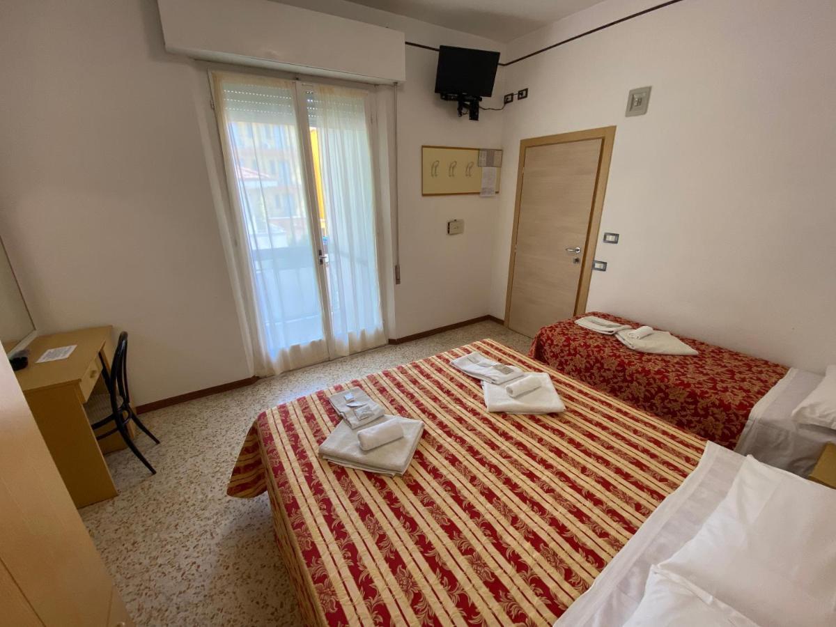 Hotel Nanni Garni Ρίμινι Εξωτερικό φωτογραφία