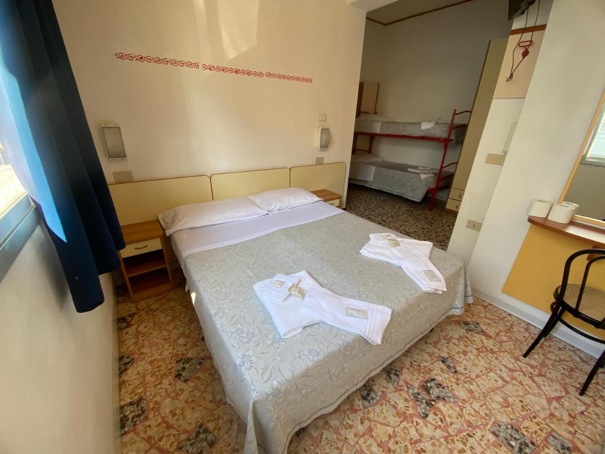 Hotel Nanni Garni Ρίμινι Εξωτερικό φωτογραφία