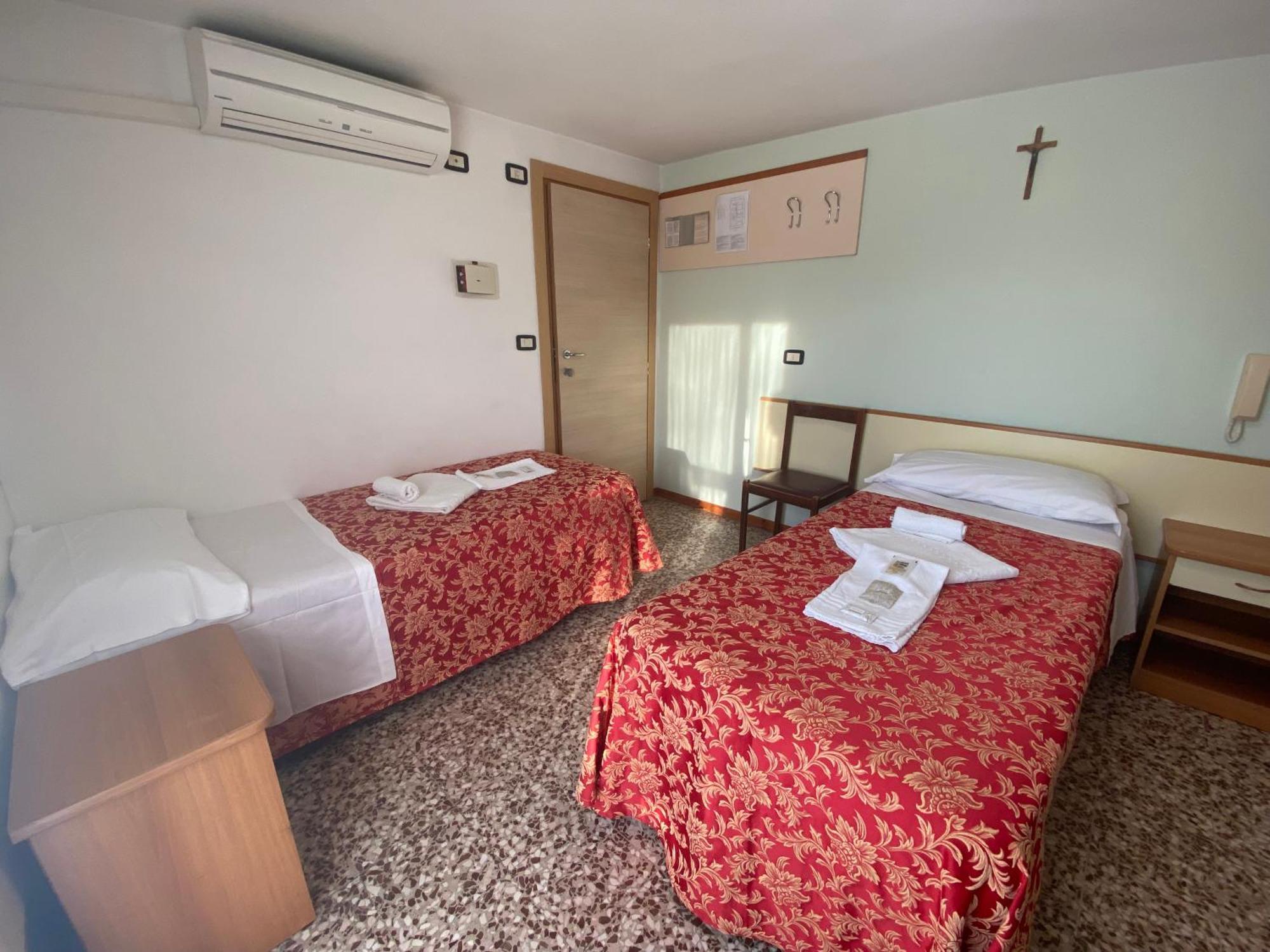 Hotel Nanni Garni Ρίμινι Δωμάτιο φωτογραφία