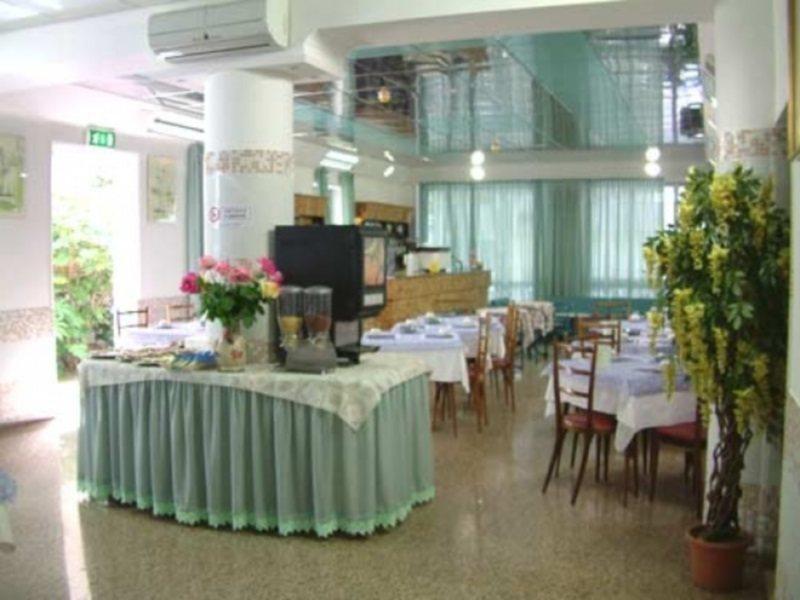 Hotel Nanni Garni Ρίμινι Εξωτερικό φωτογραφία